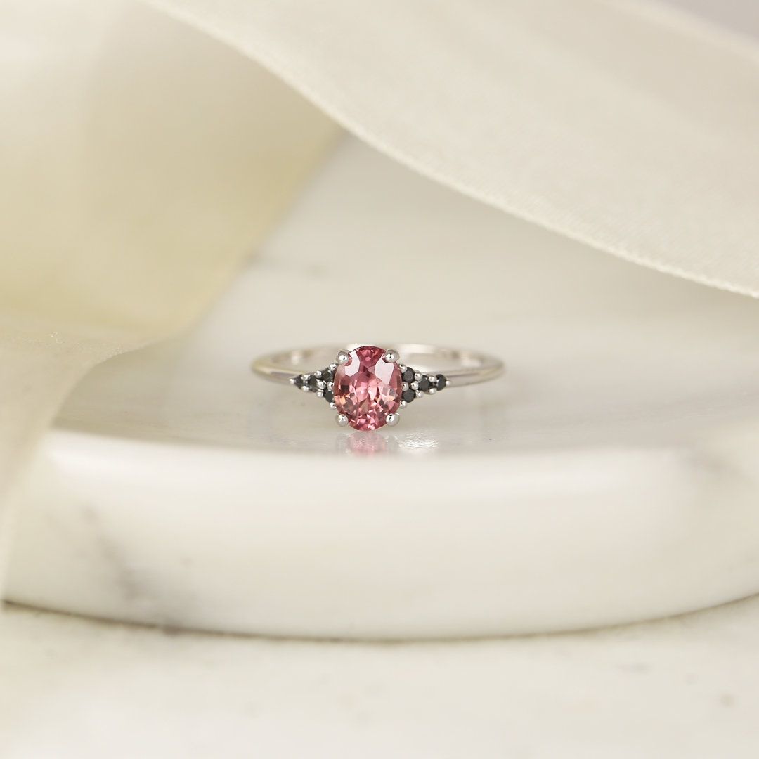 0.96ct Ready to Ship Maddy 14kt White Gold Padparadscha Berry Red Sapphire Black Diamond Dainty Oval Cluster Ring,Rosados Box