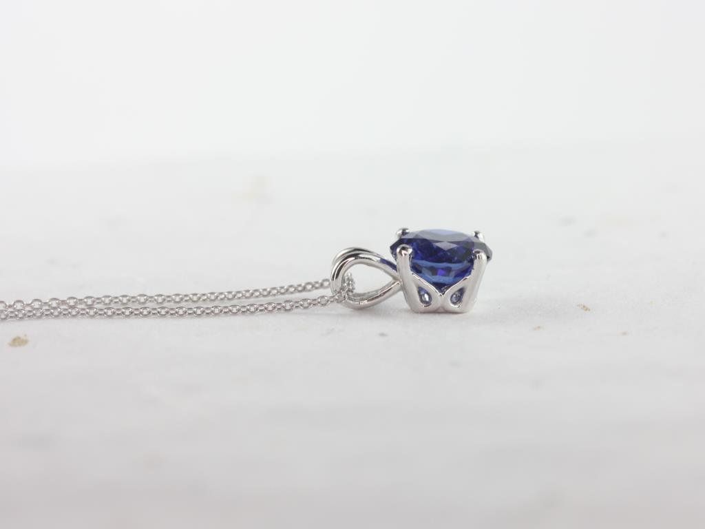 Rosados Box Ready to Ship Donna 8mm 14kt White Gold Round Blue Sapphire Leaf Gallery Basket Solitaire Necklace