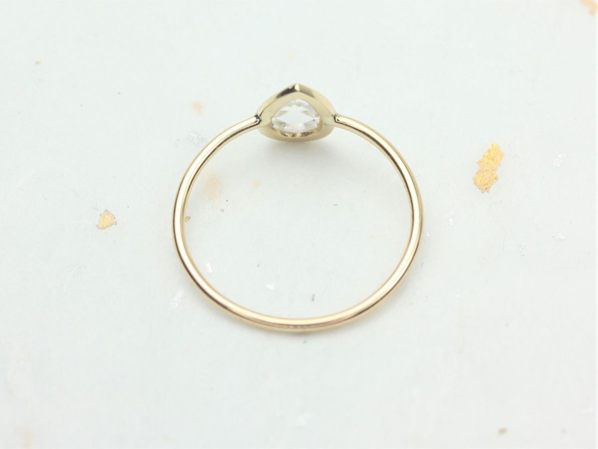 Rosados Box Pandora 8x5mm 14kt Gold Pear Rose Cut Forever One Moissanite Bezel Solitaire Ring