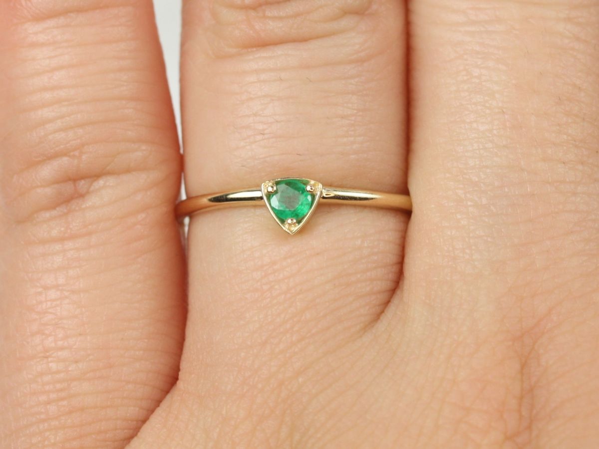 Rosados Box Ultra Petite Zelda 14kt Gold Green Emerald Dainty Triangle Trillion Minimalist Stacking Ring
