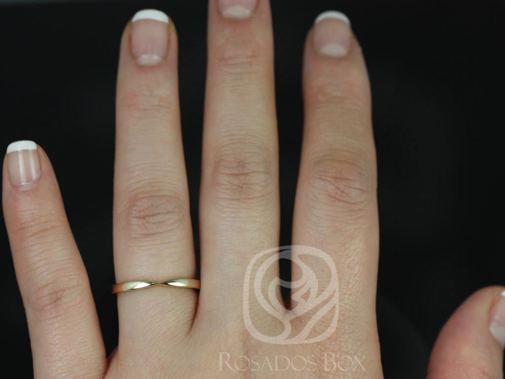 PLAIN Marla 14kt Yellow Gold Cinched Wedding Ring