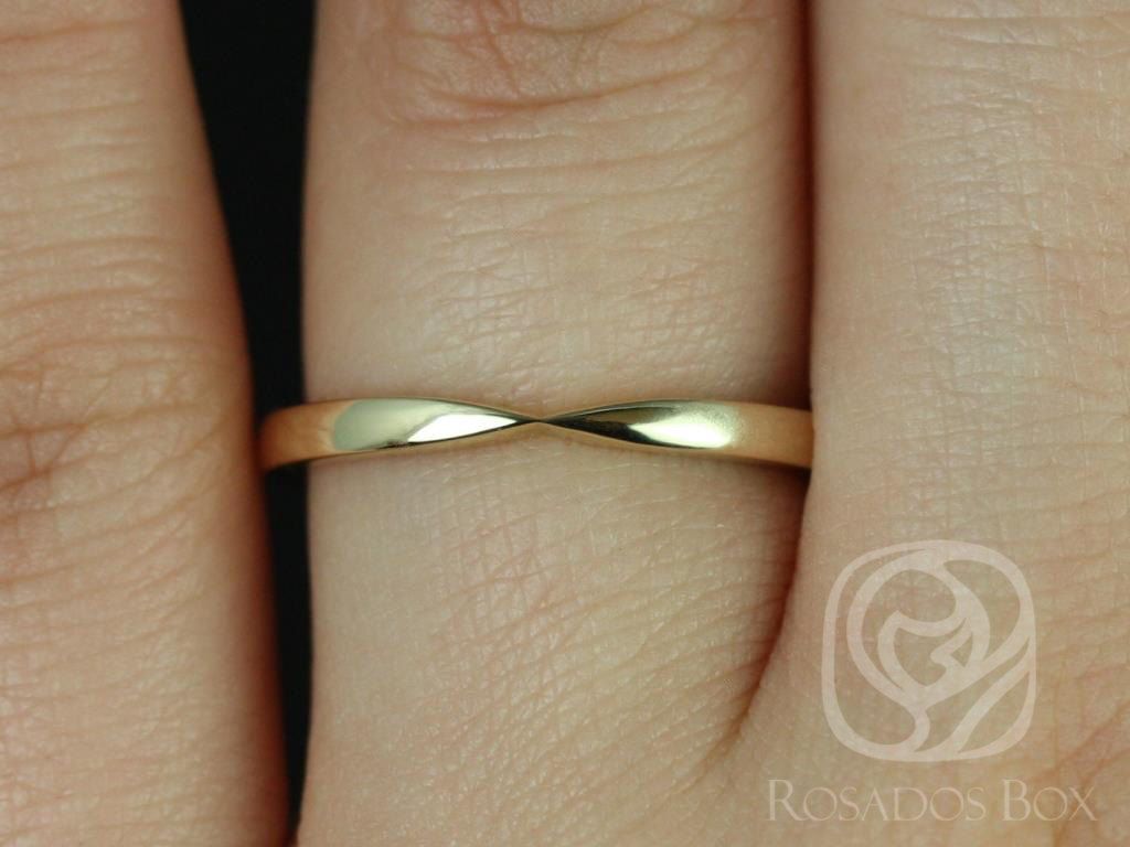 PLAIN Marla 14kt Yellow Gold Cinched Wedding Ring