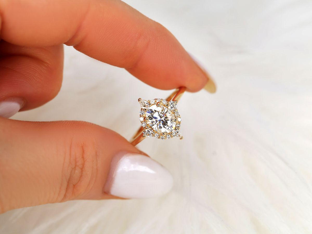 1.50ct Maris 8x6mm 14kt Gold Moissanite Diamonds Unique Oval Halo Ring