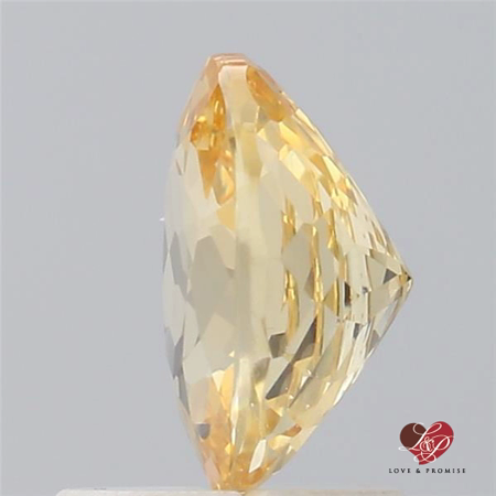 1.40cts Oval Apricot Honey Champagne Sapphire 