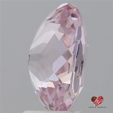 2.78cts Oval Light Peachy Blush Champagne Sapphire 